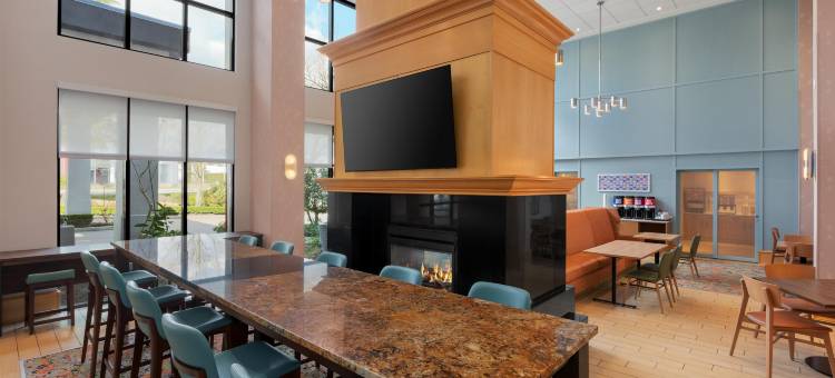 希尔顿欢朋酒店及套房-兰里素里(Hampton Inn & Suites by Hilton Langley-Surrey)图片