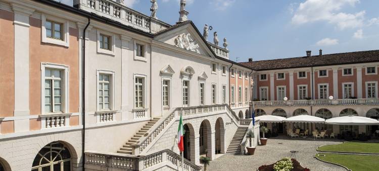 福娜罗丽别墅皇宫酒店(Villa Fenaroli Palace Hotel)图片