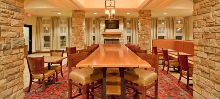盖洛普东智选假日套房酒店(Holiday Inn Express & Suites Gallup East)图片
