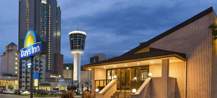 福尔斯维尤戴斯酒店(Days Inn by Wyndham Fallsview)图片