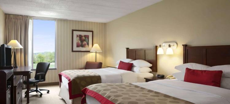格林斯堡(Ramada by Wyndham Greensburg Hotel & Conference Center)图片