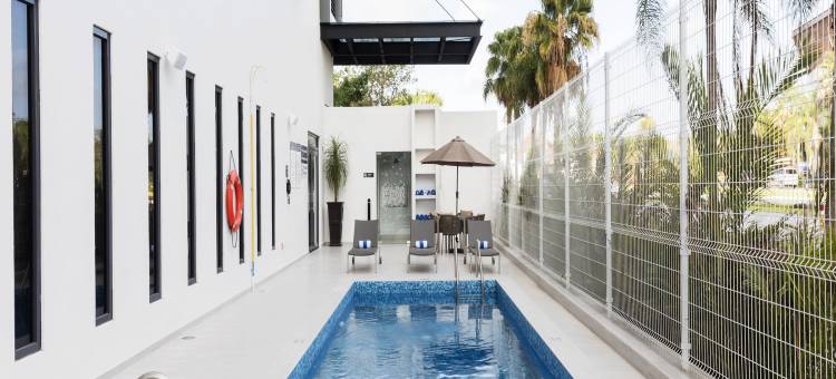 坎昆孔布嘉年华快捷(Fiesta Inn Express Cancún Cumbres)图片