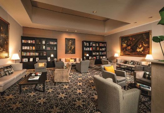 Hotel Maximilian’s Hotel Overview