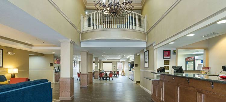 Springdale West I-49 品质酒店套房(Quality Suites Springdale West I-49)图片