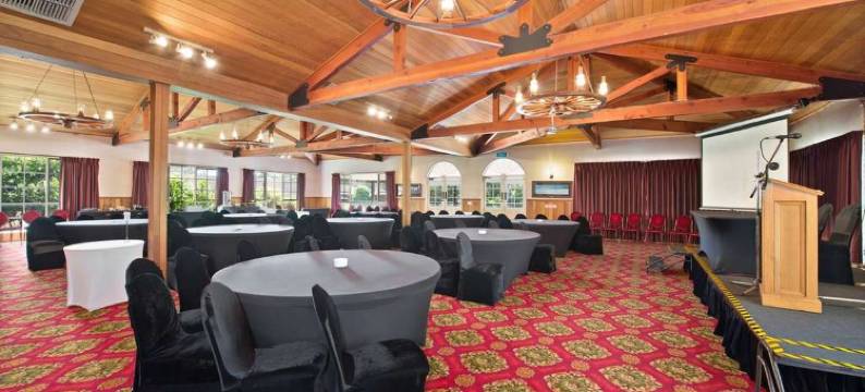 COUNTRY PLAZA 霍尔斯山谷国家广场大厅间隙(Country Plaza Halls Gap)图片