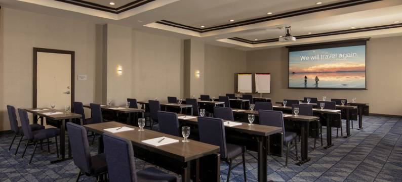 休斯顿克马万怡酒店(Courtyard Houston Kemah)图片