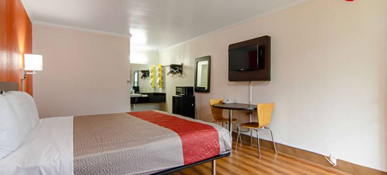 亚拉巴马州贝米内特 6 号汽车旅馆(Motel 6 Bay Minette, Al)图片