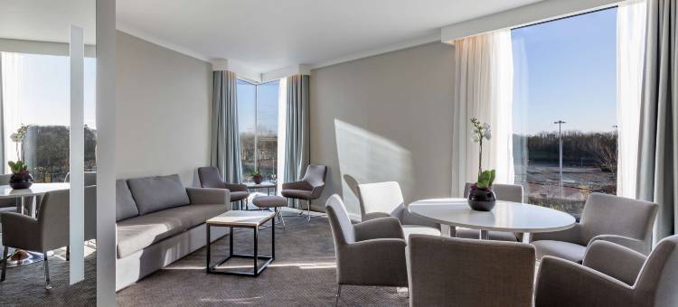 丽笙蓝标酒店-伦敦斯坦斯特德机场(Radisson Blu Hotel London Stansted Airport)图片