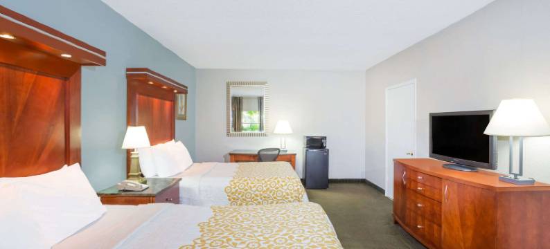 迈阿密机场北戴斯酒店(Days Inn by Wyndham Miami Airport North)图片