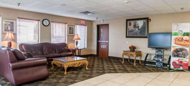 乔普林 I-44 凯艺酒店(Quality Inn Joplin I-44)图片