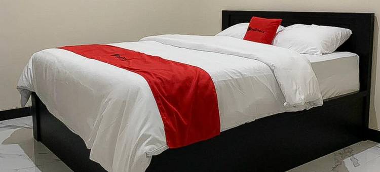 红多兹伊斯兰酒店-近帕蒂新邦利马(RedDoorz Syariah Near Kawasan Simpang Lima Pati)图片