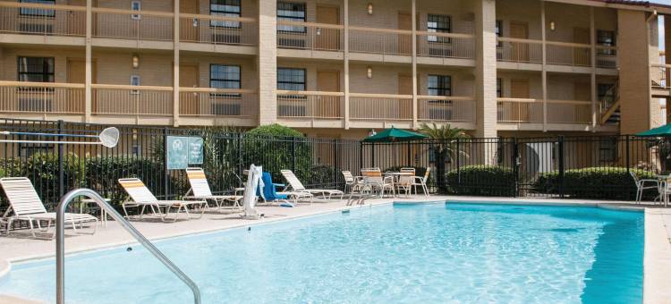 新奥尔良维特昂斯梅泰里拉昆塔温德姆酒店(La Quinta Inn by Wyndham New Orleans Veterans / Metairie)图片