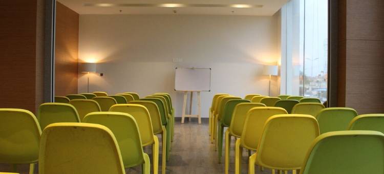 金奈欧姆托莱帕卡姆智选假日酒店(Holiday Inn Express Chennai OMR Thoraipakkam)图片