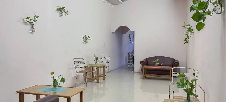 红多兹@棉棉兰费拉家庭旅馆(RedDoorz at Fella Homestay Medan)图片