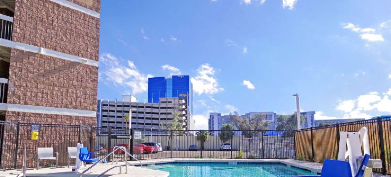 凤凰城坦智选假日套房酒店(Holiday Inn Express & Suites PHOENIX-TEMPE by IHG)图片