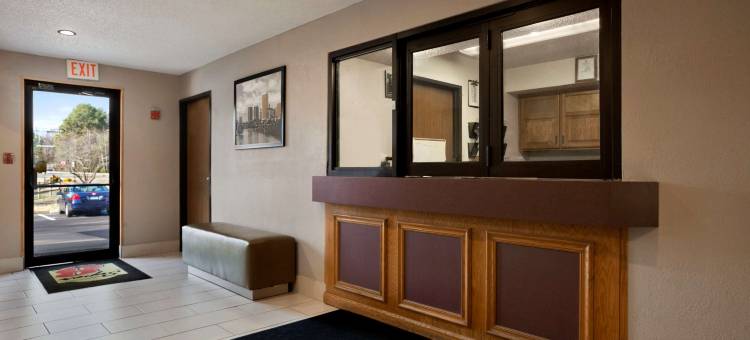 里士满-钱伯莱恩路温德姆速8酒店(Super 8 by Wyndham Richmond/Chamberlayne Rd)图片