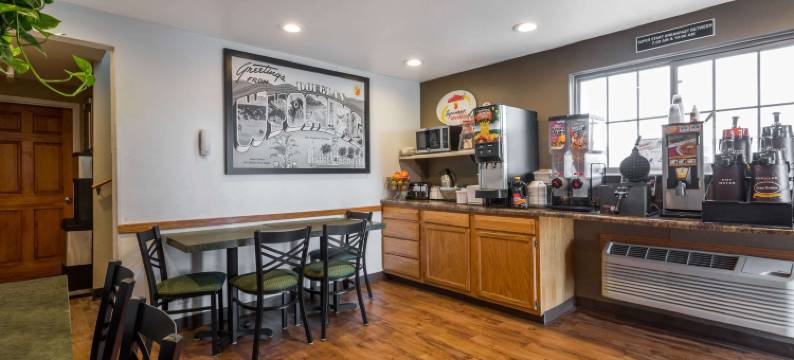 道格拉斯温德姆速8酒店(Super 8 by Wyndham Douglas, WY)图片