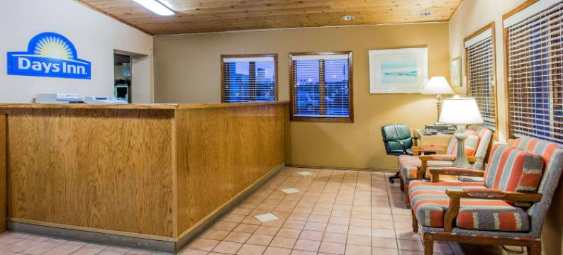 西艾利斯-密尔沃基戴斯酒店(Days Inn by Wyndham West Allis/Milwaukee)图片