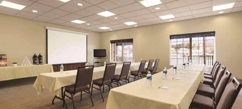 蒙大拿州比灵斯丽怡酒店(Country Inn & Suites by Radisson, Billings, MT)图片