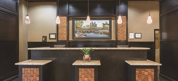 芒特普莱森特拉昆塔温德姆套房酒店(La Quinta Inn & Suites by Wyndham Mt. Pleasant)图片