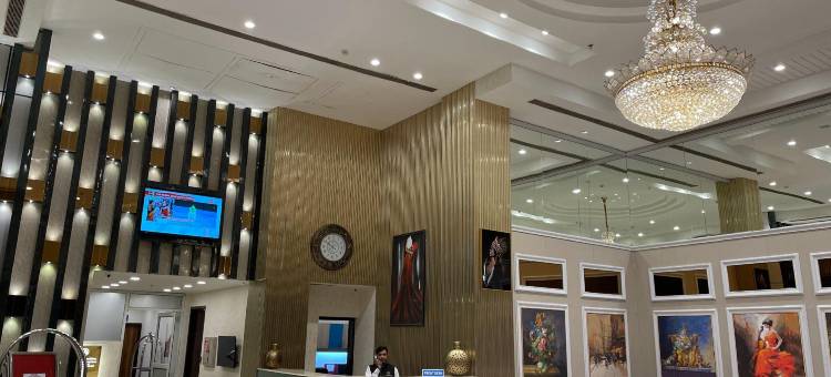 世界广场购物中心的SK Premium Park(SK Premium Park at World Square Mall)图片