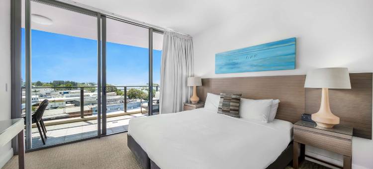 红崖蒙科莫盛橡套房酒店(Oaks Redcliffe Mon Komo Suites)图片