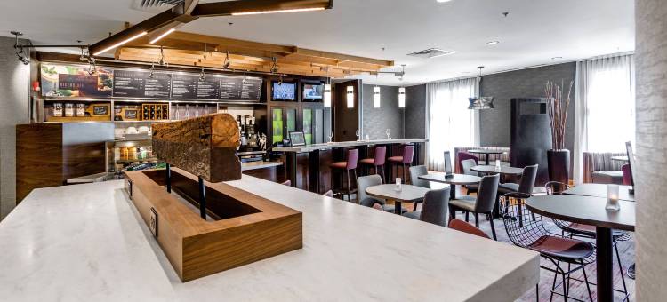 哥伦布伊斯顿万怡酒店(Courtyard Columbus Easton)图片