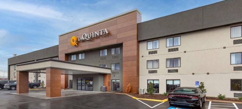 纳什维尔机场拉昆塔温德姆套房酒店(La Quinta Inn & Suites by Wyndham Nashville Airport)图片
