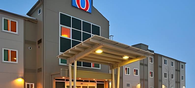 布兰顿6号汽车旅馆(Motel 6 Brandon, MB)图片