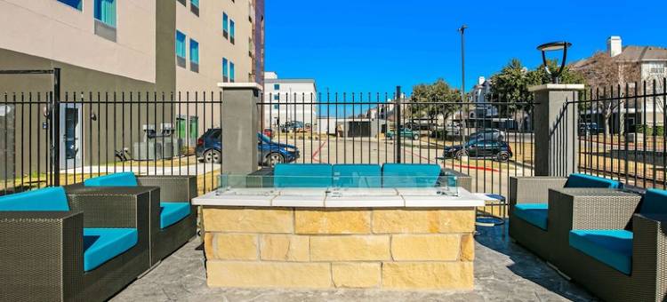 达拉斯沃斯堡机场西-格拉德-帕克斯拉昆塔温德姆套房酒店(La Quinta Inn & Suites by Wyndham DFW West-Glade-Parks)图片