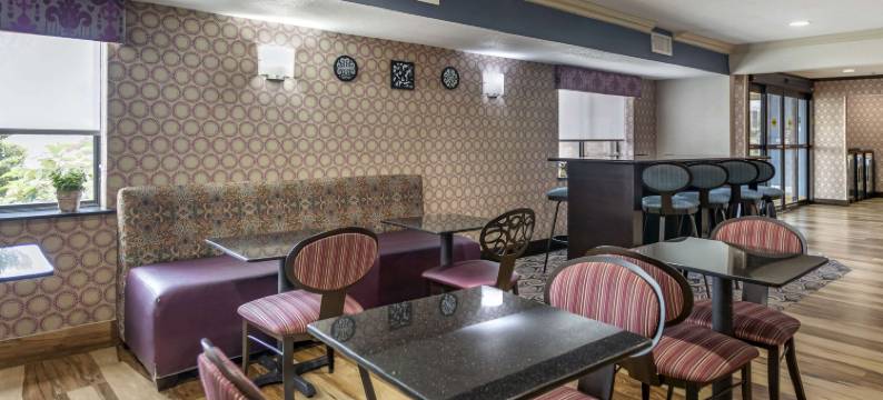 塔尔萨市中心舒适酒店(Comfort Inn Midtown)图片