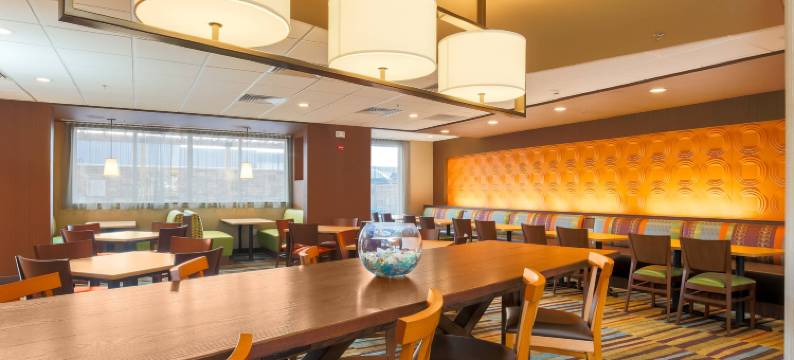 亚历山德里亚万枫酒店及套房(Fairfield Inn & Suites Alexandria)图片