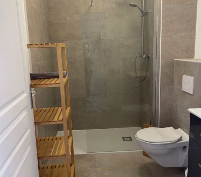 Studio à la Campagne Proximité de la Ville Hotel Overview