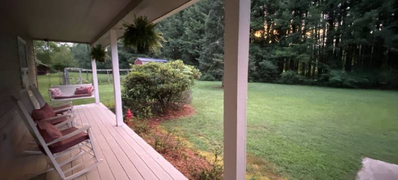 Waterfront River Home Near Asheville, Dog Friendly图片