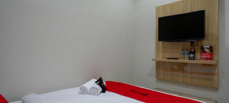 红多兹伊斯兰酒店-近阿伦阿伦克布门(RedDoorz Syariah Near Alun Alun Kebumen)图片