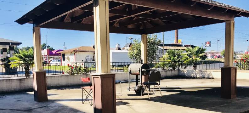 特克萨卡纳行政汽车旅馆(Executive Inn Texarkana)图片