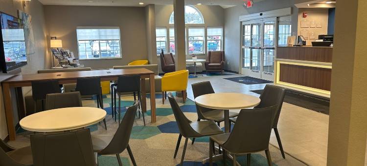 曼斯费尔德麦客达套房酒店(Microtel Inn & Suites by Wyndham Mansfield)图片