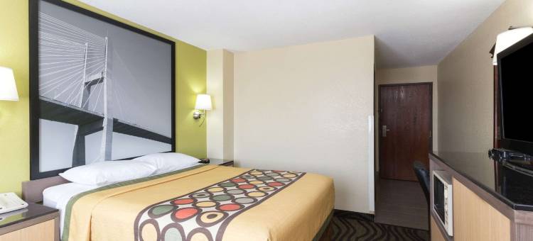 布伦瑞克-圣西蒙斯岛地区温德姆速8酒店(Super 8 by Wyndham Brunswick/St Simons Island Area)图片