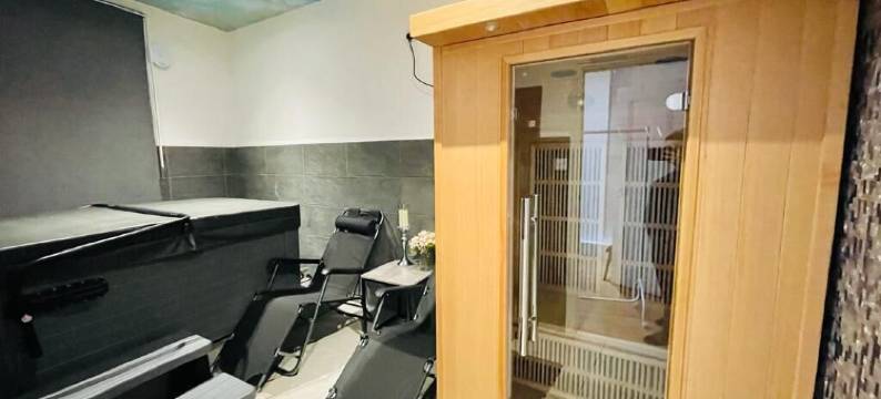 带有Jacuzzi热水浴缸和桑拿的伦敦豪华公寓(London Luxury Apartment with Private Jacuzzi Hot Tub & Sauna)图片