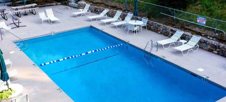 新装修的五星级公寓泳池美景(1023 English Mtn Condo by Beyond Expectations)图片