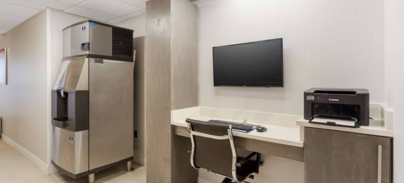 格伦维尤 - 芝加哥郊区贝斯特韦斯特套房酒店(Best Western Glenview Inn-Chicagoland Inn and Suites)图片