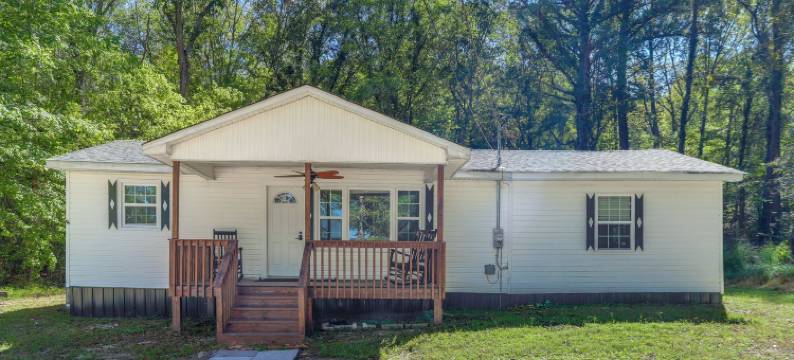 距离斯洛比弗洛伊德州立公园8英里：宁静的度假屋！(8 Mi to Sloppy Floyd State Park: Peaceful Retreat!)图片