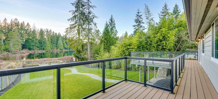 湖滨宝石：埃弗里特带阳台、火坑和院子(Lakefront Gem: Balcony, Fire Pit & Yard in Everett)图片