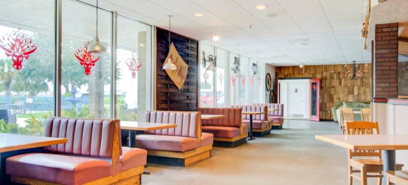 OYO邓迪水晶湖酒店(OYO Hotel Dundee by Crystal Lake)图片