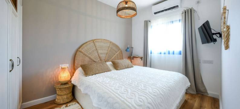 Authentic Beachfront Apartment图片