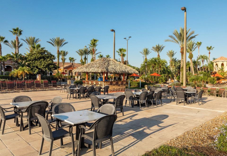 Rendezvous at Regal Palms - Nearby Theme Parks Hotel Overview