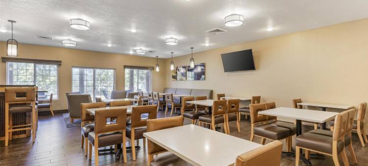 河滨贝斯特韦斯特优质套房酒店(Best Western Plus Riverfront Hotel and Suites)图片