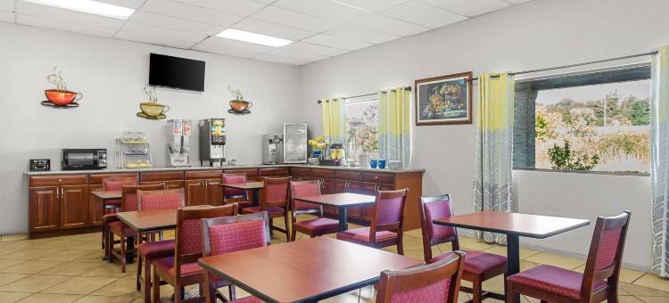 亨廷顿戴斯酒店(Days Inn by Wyndham Huntington)图片
