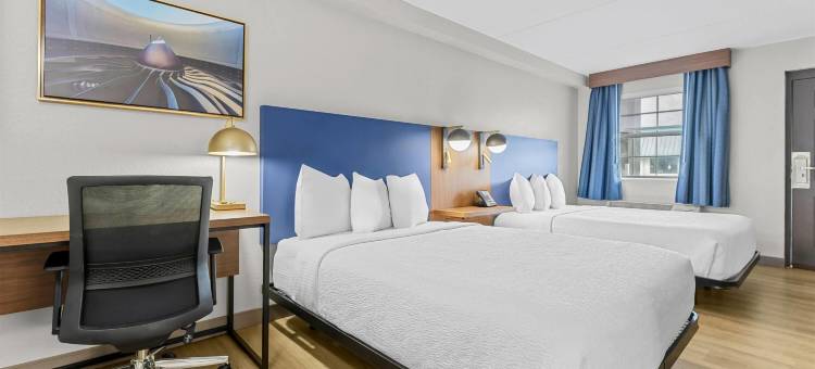 亨茨维尔研究园拉昆塔温德姆酒店(La Quinta Inn by Wyndham Huntsville Research Park)图片