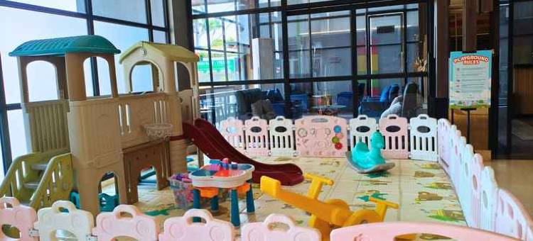 直葛首映酒店(Premiere Hotel Tegal)图片